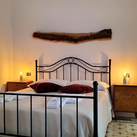 Bed and Breakfast Le Scale Di Pietra Конверсано Екстер'єр фото